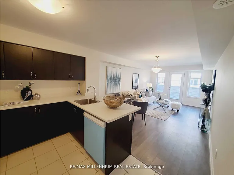 60 Parrotta Dr #279 — Photo 5