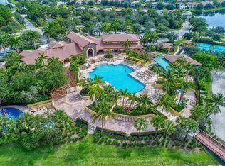 556 Tomahawk Ct, Palm Beach Gardens, FL 33410