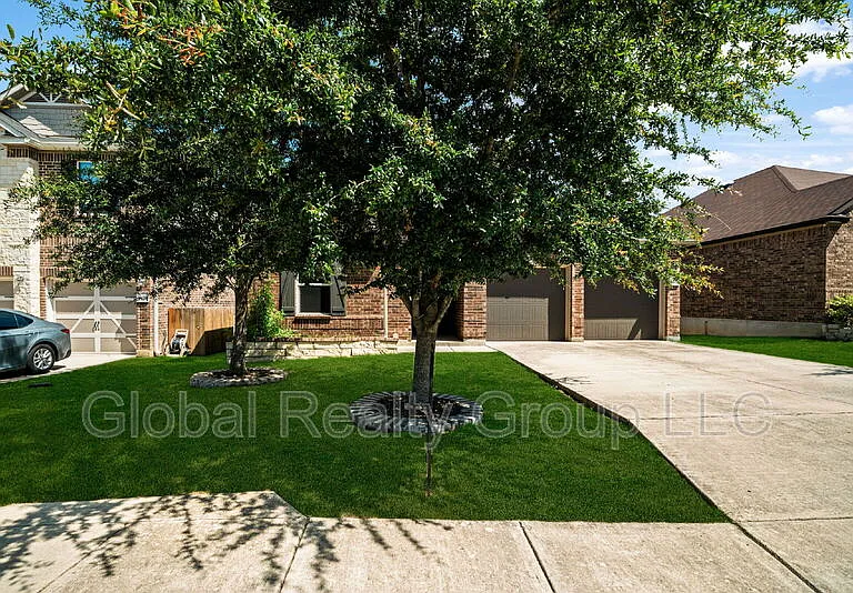 4610 Sebastian Oak — Photo 32