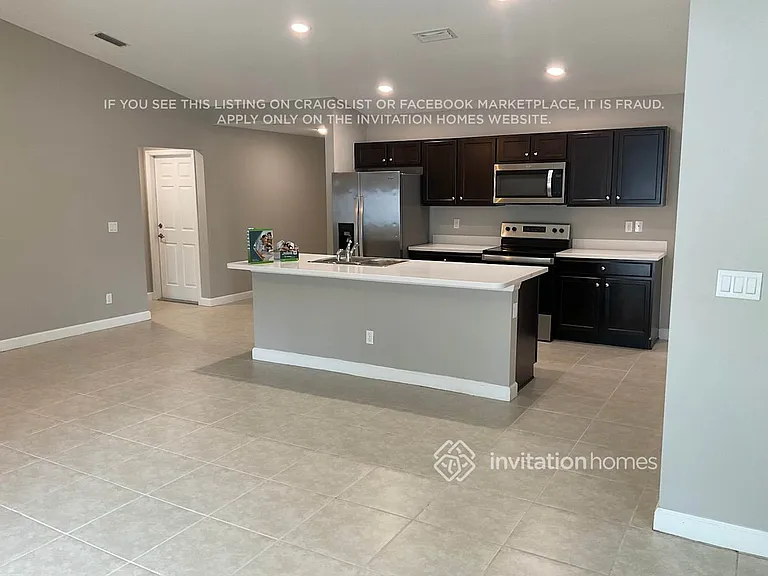 719 Merrimac St SE — Photo 5