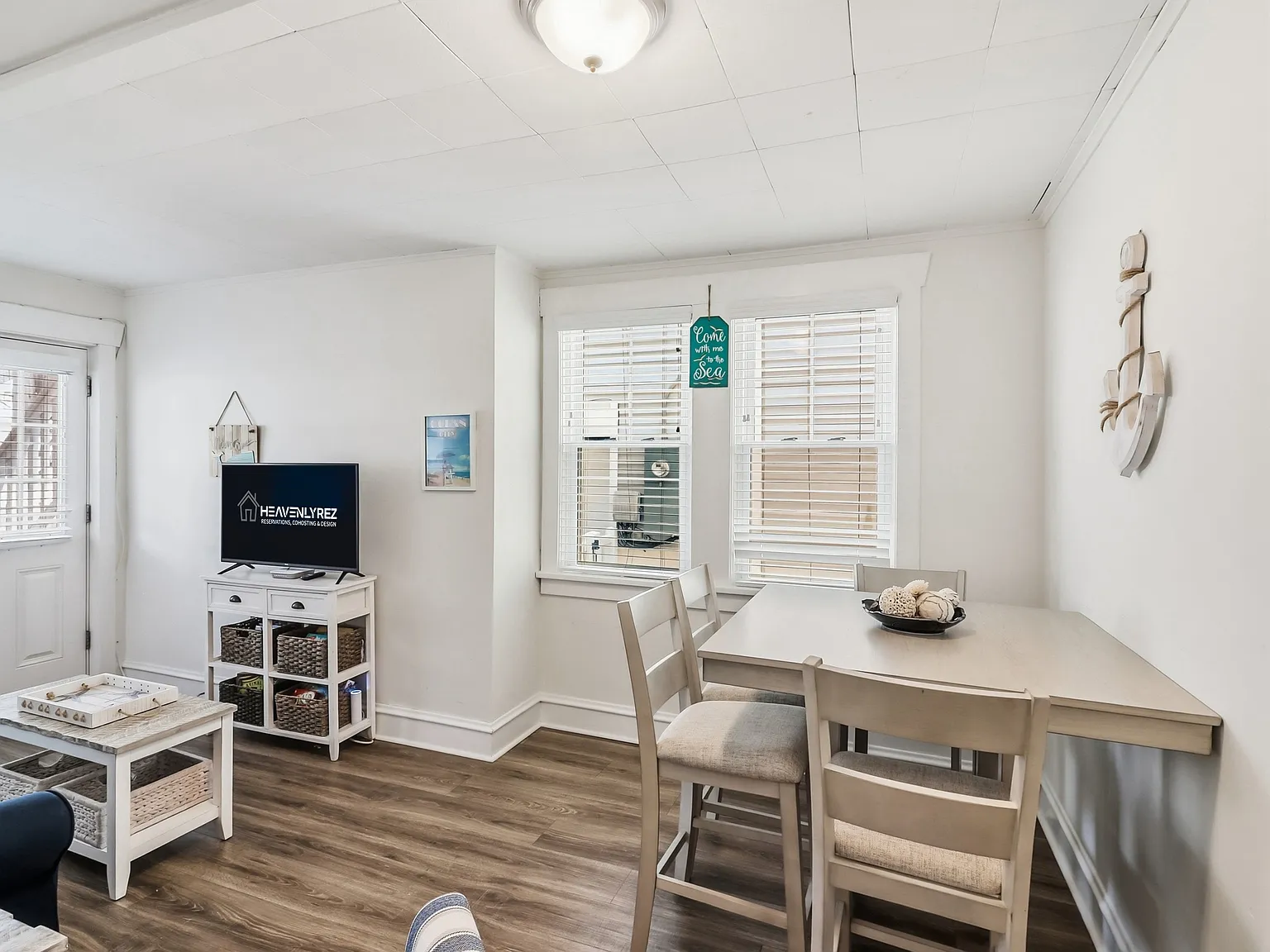 806 Delancey Pl — Photo 4