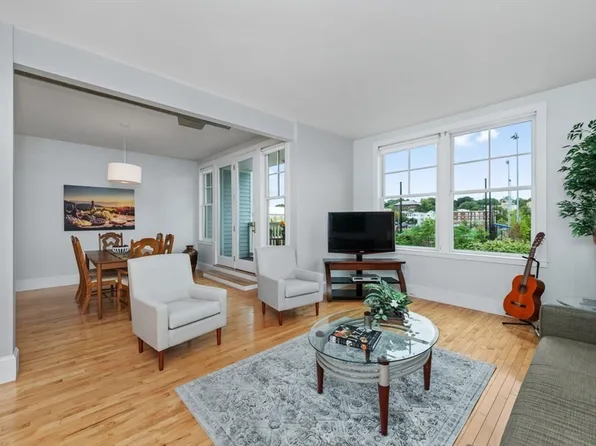 17 Ivaloo St APT 7, Somerville, MA 02143