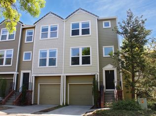 2670 NW Kennedy Ct, Portland, OR 97229