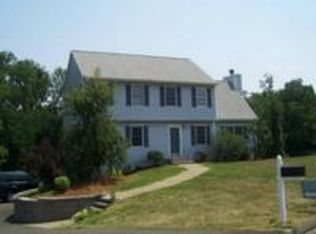 25 Valerie Ct, Hamden, CT 06514