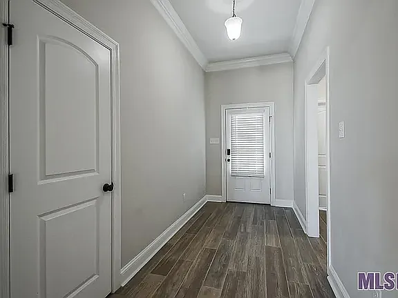 140 Lake Breeze Dr — Photo 8