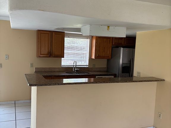 2nd image of 2339 Caborn St