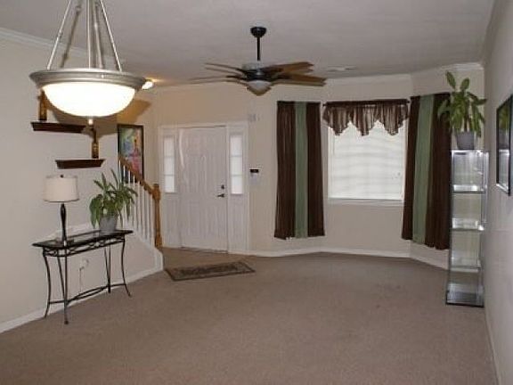 5th image of 374 Pine Hill Pl