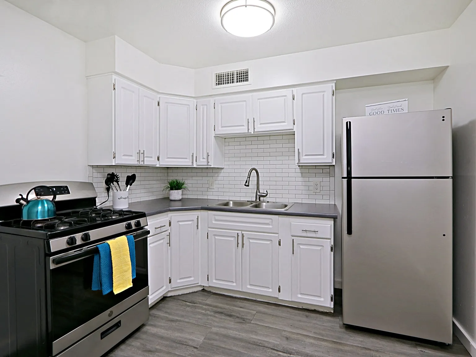 Osborn Place — Photo 2