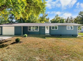 618 E 13th St, Blue Earth, MN 56013