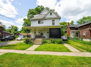 373 Prospect St, Lockport, NY 14094