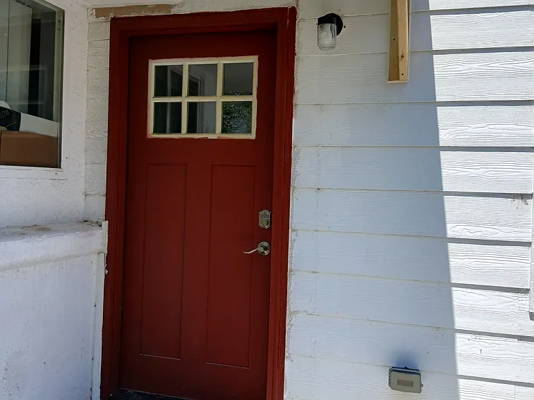 Owens St — Photo 1