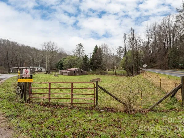 5 Cane Crest Cir, Fairview, NC 28730