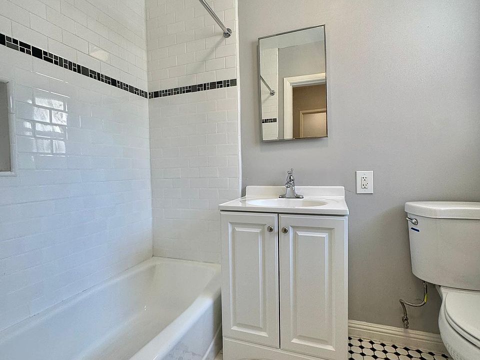 1st image of 742 S Berendo St APT 3