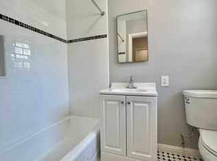 742 S Berendo St APT 3, Los Angeles, CA 90005