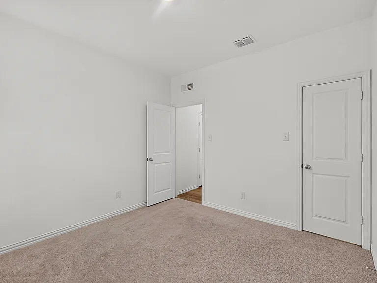1129 Flameleaf Dr — Photo 12