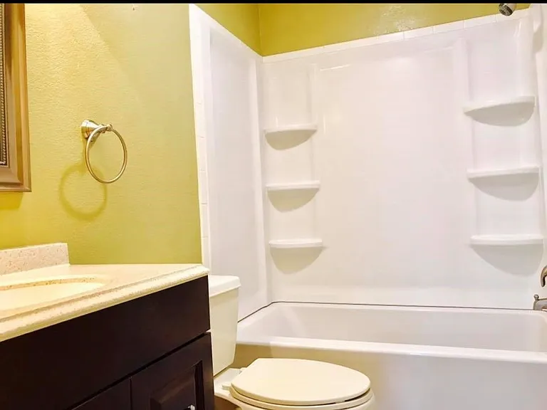 309 Lipan Dr — Photo 3