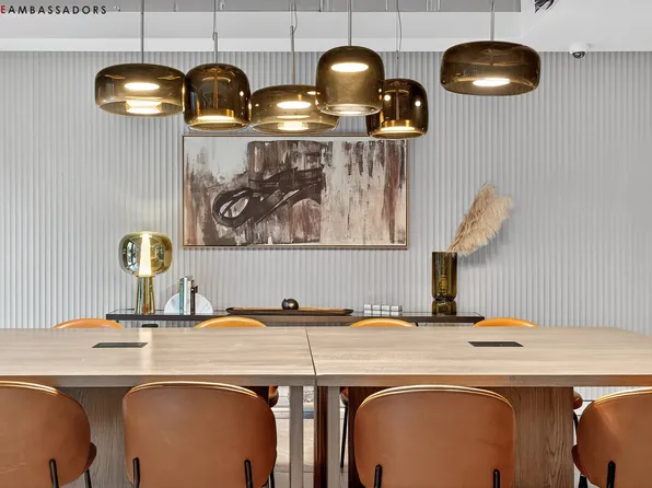 300 West 30th Street image 12 of 18