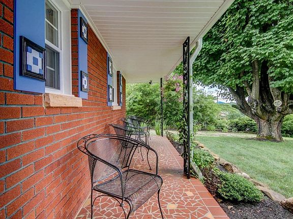 5th image of 6813 Greenway Dr