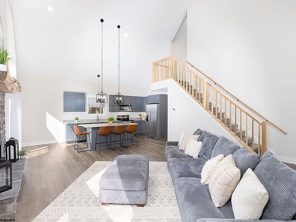 5th image of 235 Betony Ln