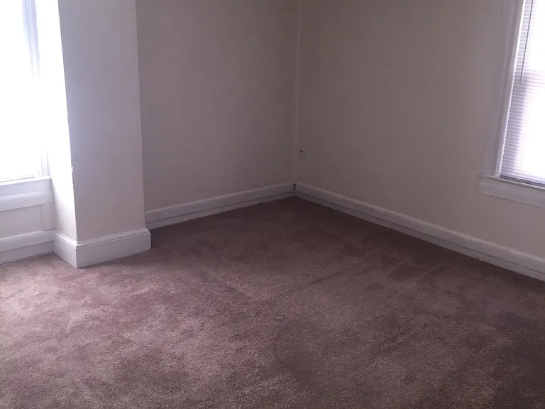425 Virginia Ave — Photo 6