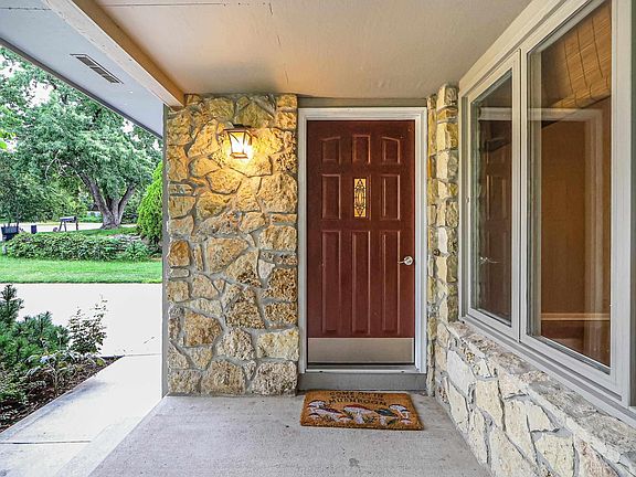 4th image of 3605 Monarch Cir