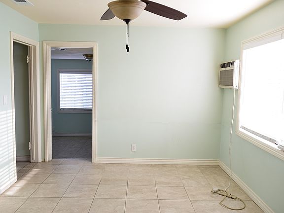 3rd image of 11303 Broadmead St