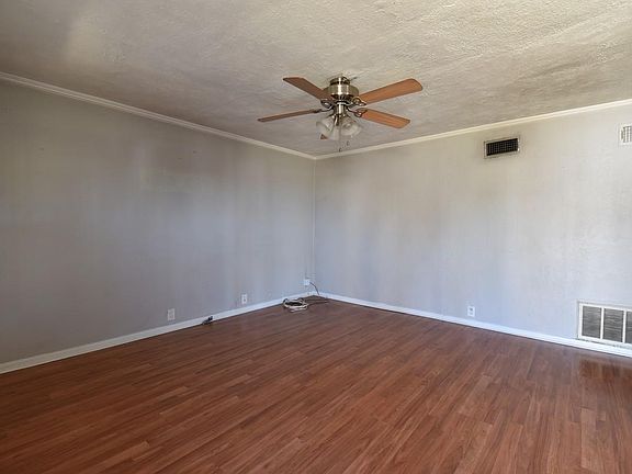 3rd image of 139 Boston Ave