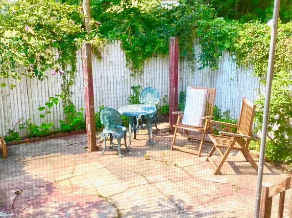 836 E 45th St, Brooklyn, NY 11203