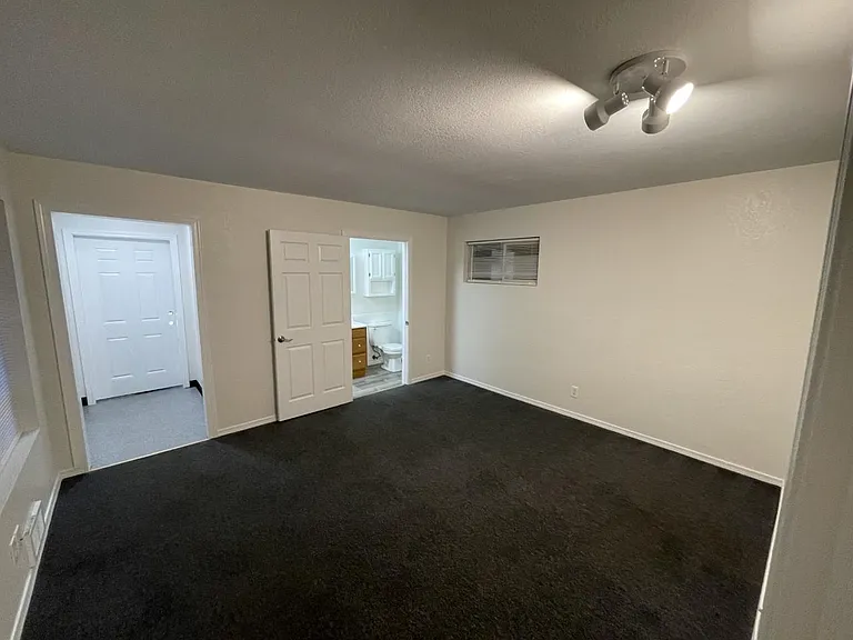 509 S Montesano St #1 — Photo 6