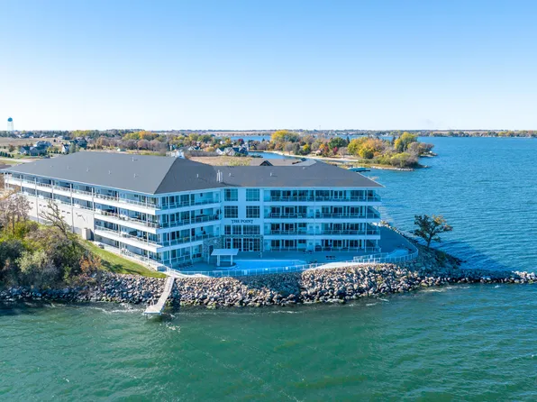 724 Stony Point Trl #402, Watertown, SD 57201