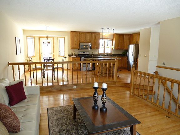 4th image of 12515 53rd Avenue N Plymouth Mn #55442