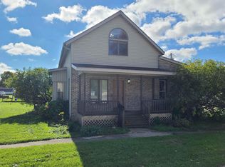 305 W North St, Bourbon, IN 46504