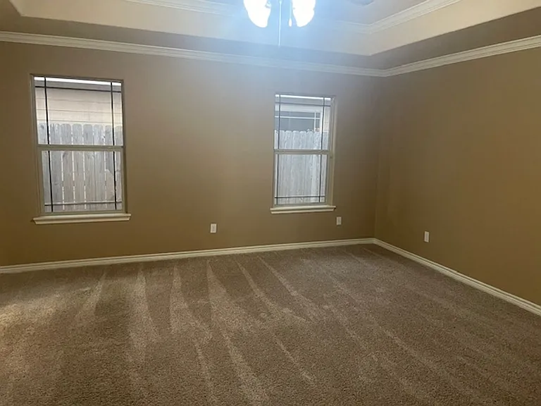 1106 Pinehollow Ln — Photo 10