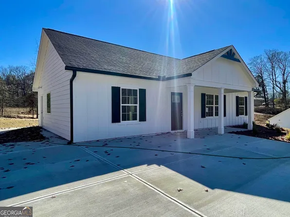 39 Manley Ter, Royston, GA 30662