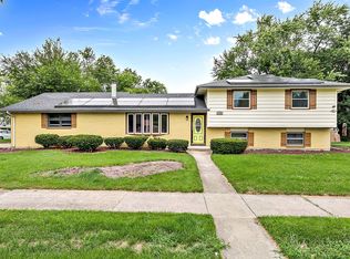 1740 Orchid St, Aurora, IL 60505