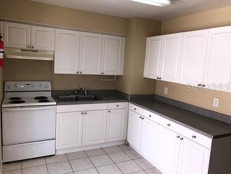 3rd image of 3027 6th Ave S