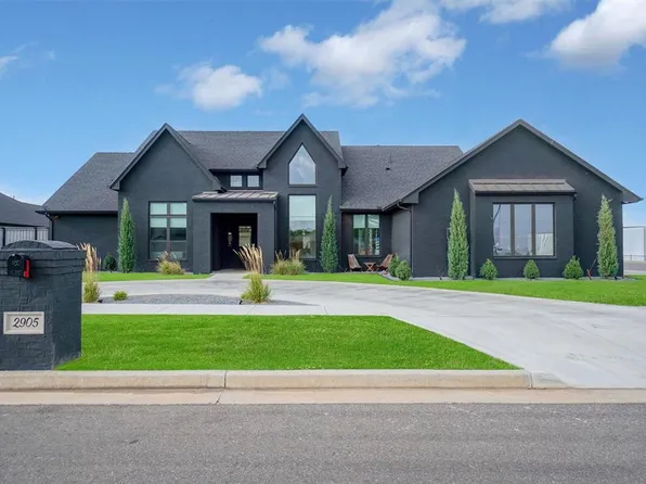 2905 Cloud Nine Cir, Weatherford, OK 73096