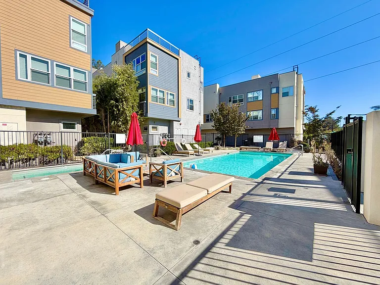 2753 Waverly Dr #1003 — Photo 44