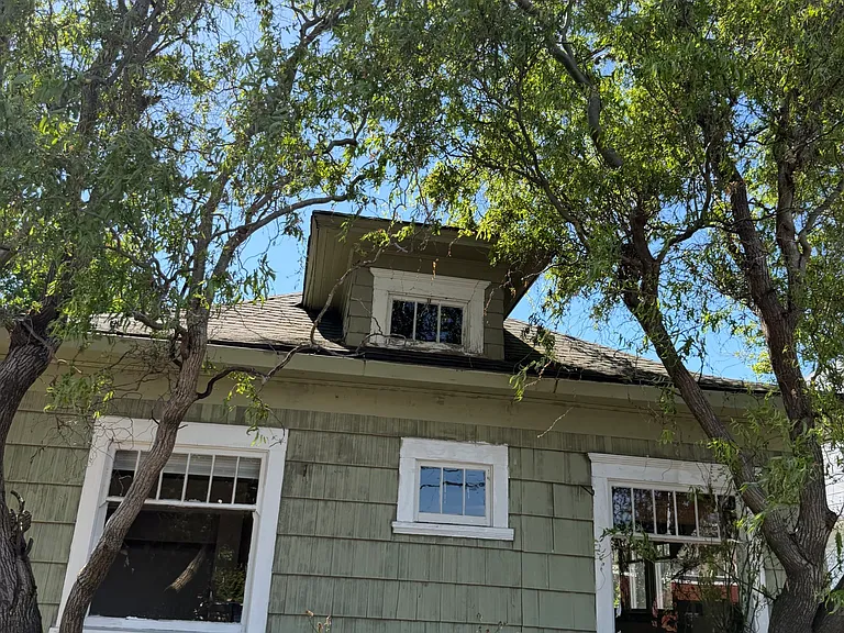 933 SE 45th Ave — Photo 2