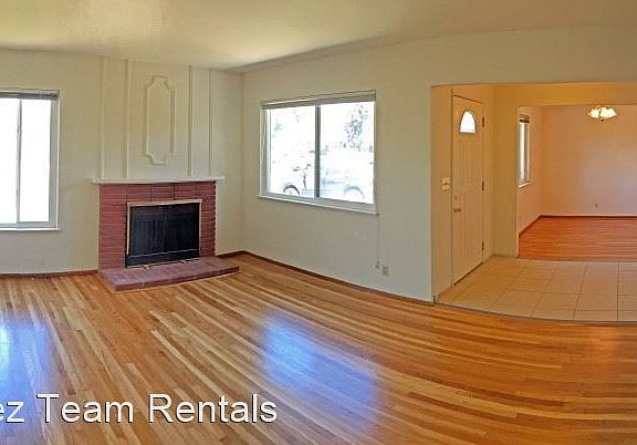 2nd image of 3767 Inglewood Dr