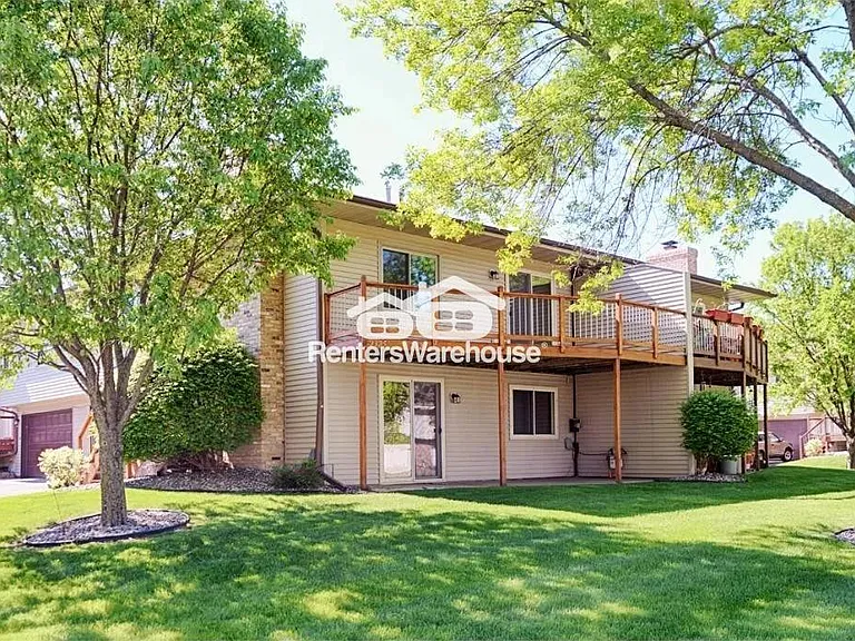 2323 Amberwood Dr — Photo 23