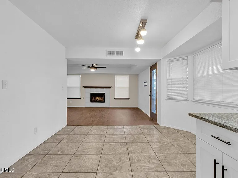 7489 Plaza Redonda Dr — Photo 18