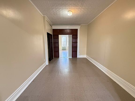 3rd image of 1005 Hart St Floor 3