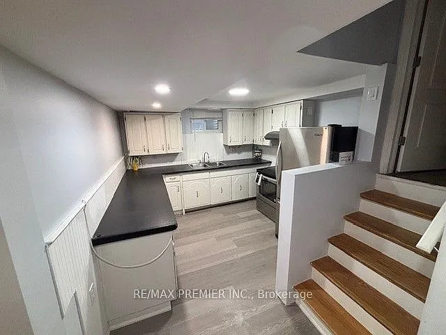 33 Albany Dr #BASEMENT — Photo 6