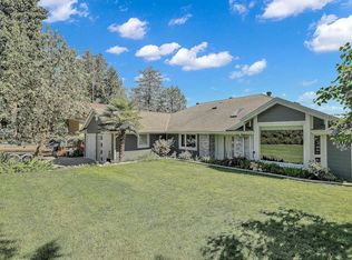7811 Redrooffs Rd, Sunshine Coast, BC V0N1Y1