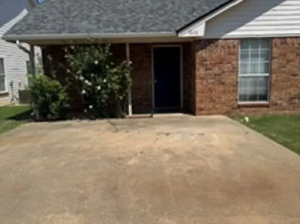 1028 N 11th Ave, Durant, OK 74701