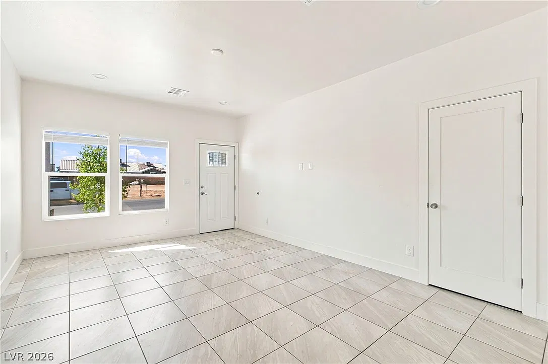 4 bed, 2.0 bath, 1526 sqft, $2,195 — Photo 4