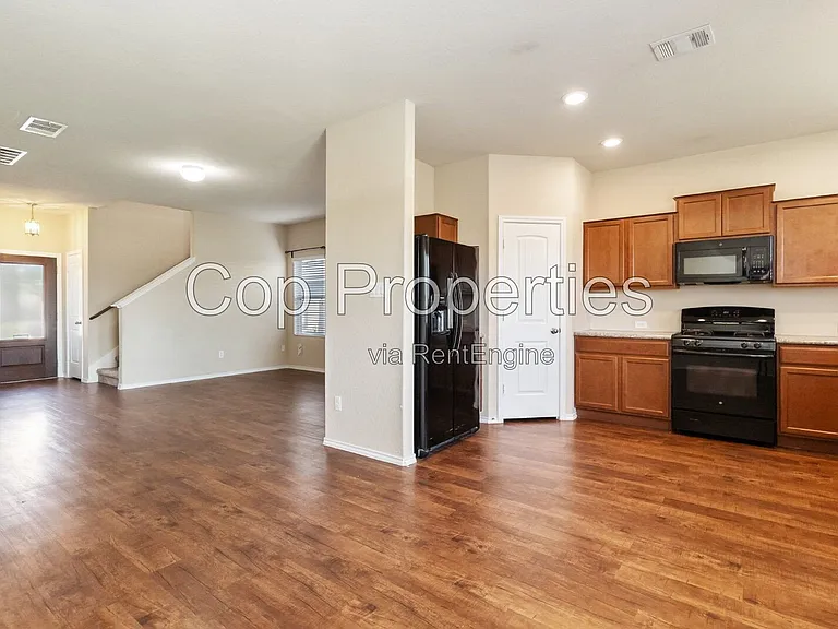 8430 Terlingua Cv — Photo 7