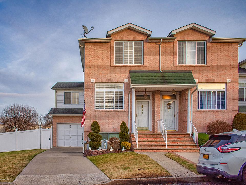 1st image of 51 Dexter Ave