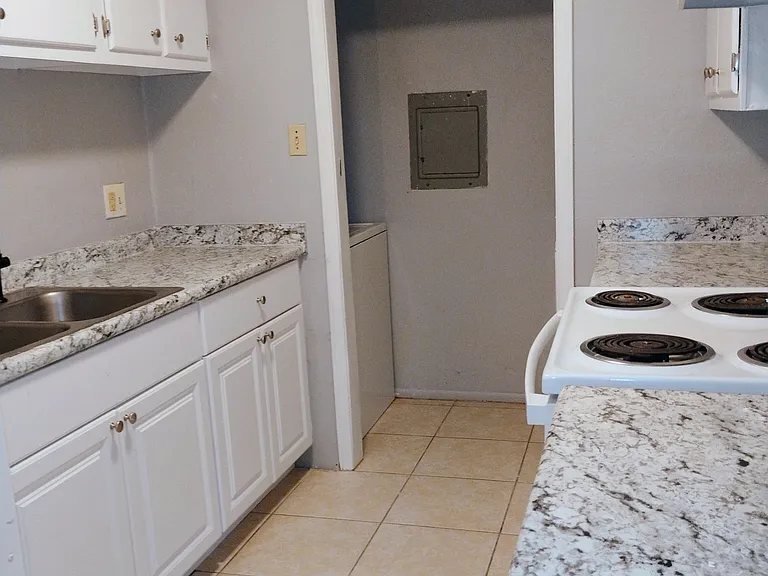 5245 Kimberlin Ave #C — Photo 3